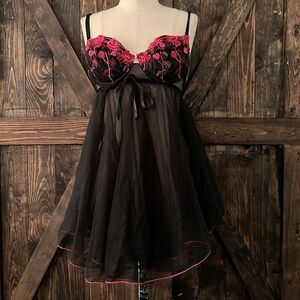 Priva Te Luxuries babydoll embroidered roses lingerie Medium